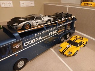 Equipo ford cobra 1:18
