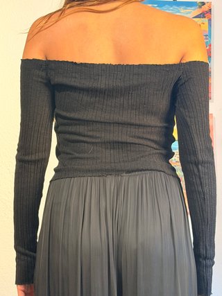 Camiseta Off Shoulder Manga Larga Negra