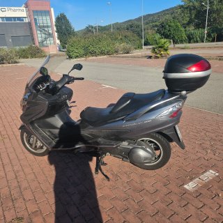 Suzuki Burgman 400 Maxi Scooter