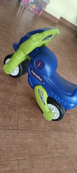 Moto Juguettos niño azul y verde manejable