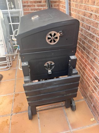 Barbacoa de carbón negra