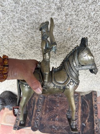 Figura de bronce guerrero hindu