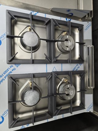 Cocina de 4 fuegos HR
