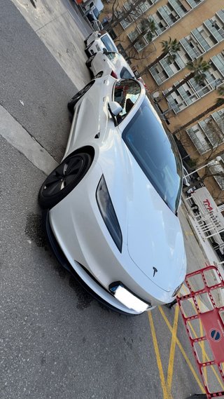 Tesla Model 3 2024