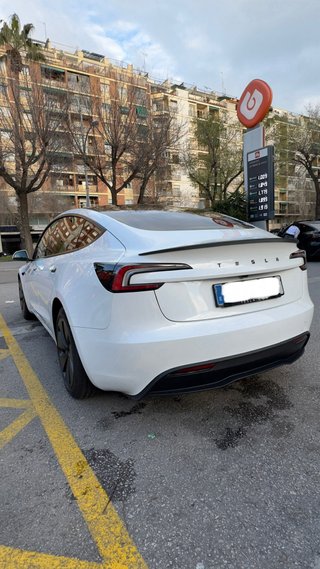 Tesla Model 3 2024
