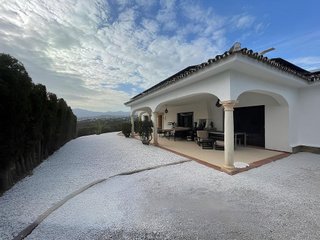 Casa adosada en alquiler en Benahavís en Benahavís