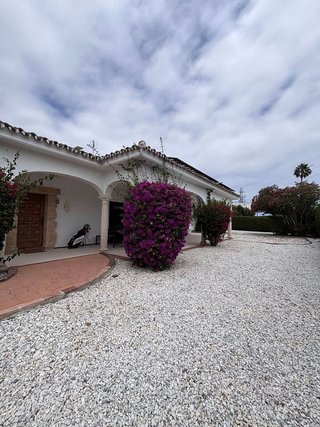 Casa adosada en alquiler en Benahavís en Benahavís