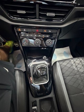 Volkswagen T-Roc 2024