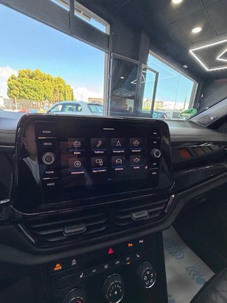 Volkswagen T-Roc 2024