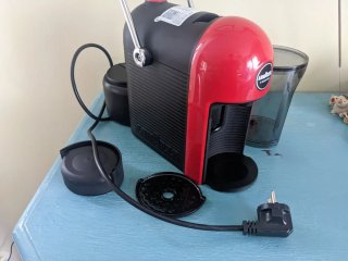 Cafetera Lavazza Jolie Roja.SIN ESTRENAR