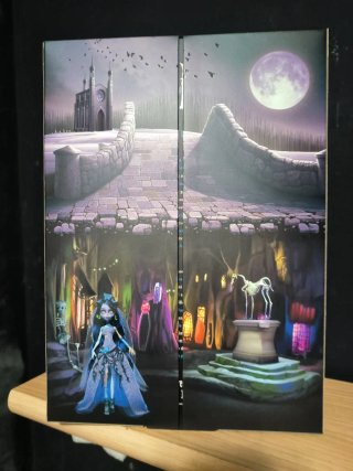 Caja Monster High Tim Burton Novia Cadaver