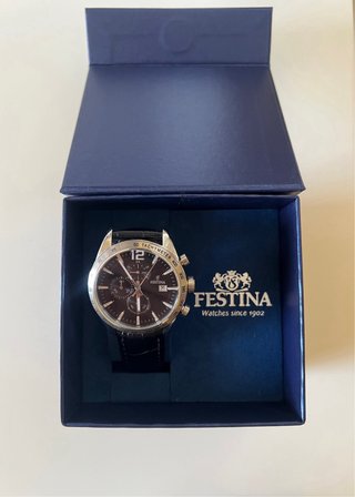 Reloj Festina Cronógrafo Negro y Plateado