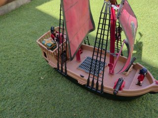 Barco Pirata Playmobil con Figuras