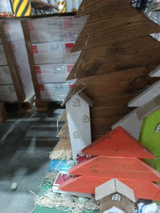 Adornos Navideños: Árboles y Casitas