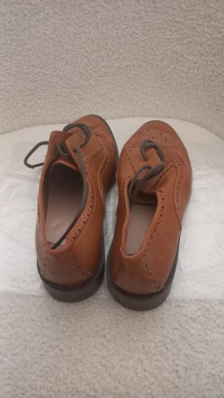 Zapatos Stradivarius cordones marrones
