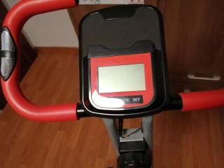 Bicicleta Estática Roja y Negra