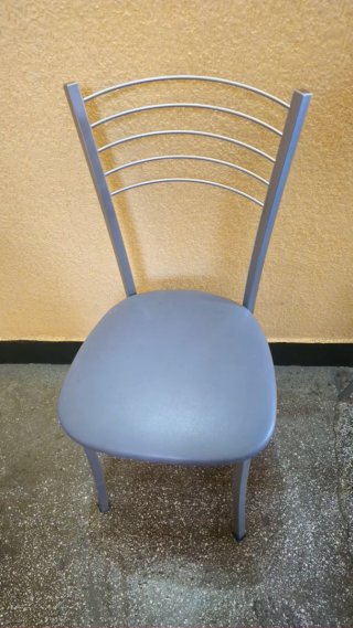 Sillas de comedor metálicas grises