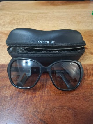 Gafas de sol Vogue negras