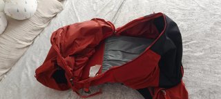 Mochila Decathlon 38L Naranja y Negra