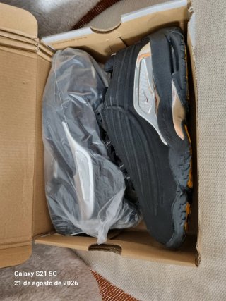 Nike Zapatillas Negras Sin Estrenar, NEGOCIABLES