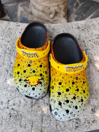 Crocs edicion limitada Pokémon Pikachu