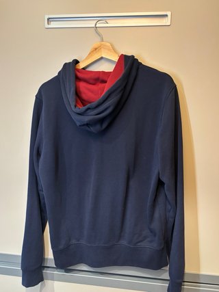 Sudadera GANT con cremallera y capucha