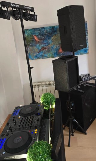 Servicio de dj, sonido y iluminación