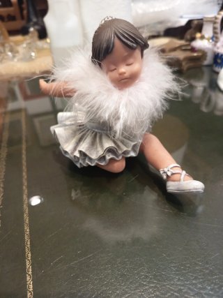 Figura Nadal Niña Bailarina Tutú Plumas.18×10