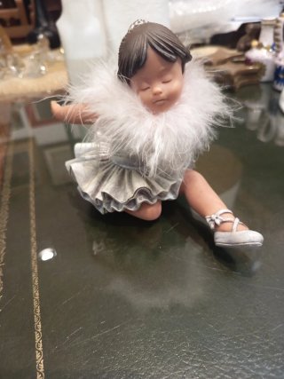 Figura Nadal Niña Bailarina Tutú Plumas.18×10