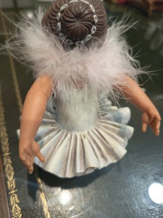 Figura Nadal Niña Bailarina Tutú Plumas.18×10