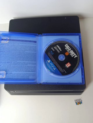 Pack PS4 Negra + 4 Juegos + Mando