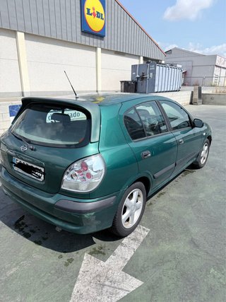 Nissan Almera 2001