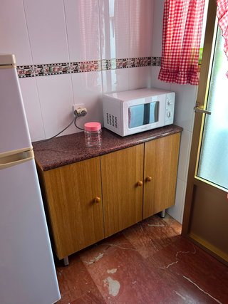 Cocina completa con electrodomésticos
