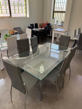 Oferta mesa elegante de comedor con 6 sillas