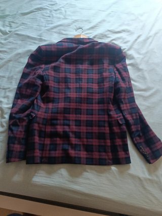 Blazer a cuadros rojo y negro