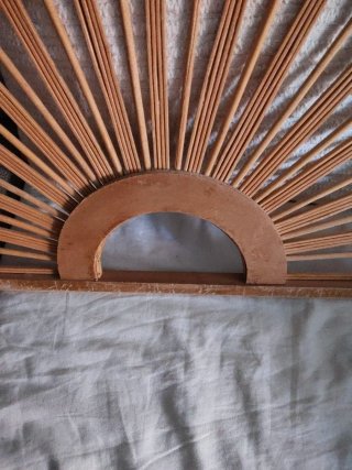 Cabecero de mimbre y madera