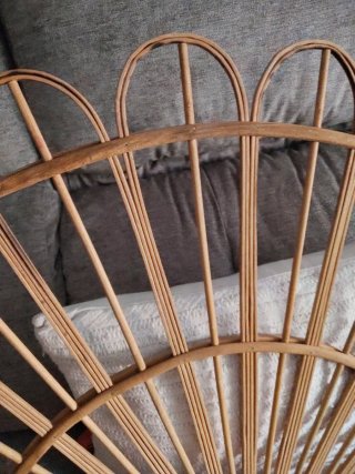 Cabecero de mimbre y madera
