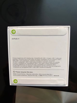 iPhone 13 256GB + AirPods 4