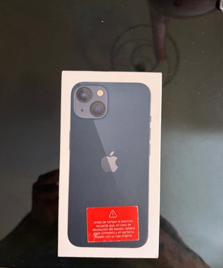 iPhone 13 256GB + AirPods 4