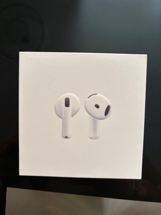 iPhone 13 256GB + AirPods 4