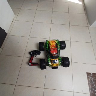 Coche teledirigido 2.4 GHz