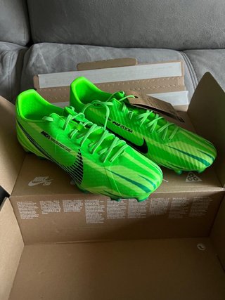 Botas de fútbol Nike Mercurial verdes talla 42