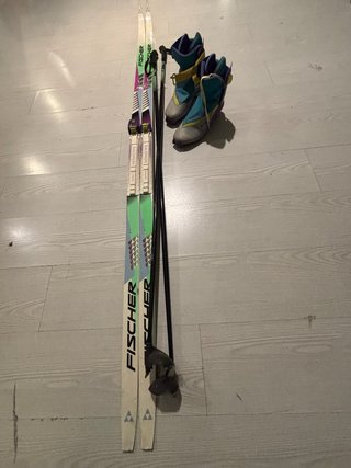 Esquís de fondo Fischer 2.05m, Botas 43 y Bastones
