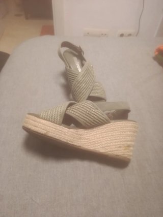 Sandalias Refresh cuña nuevas