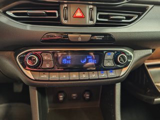 HYUNDAI i30 1.5 DPi Klass SLX 2021