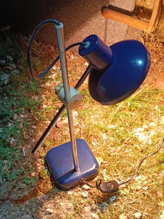 Lampada da tavolo vintage regolabile