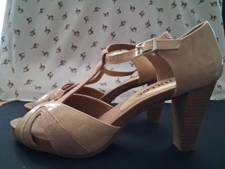 Sandalias de fiesta Pitillos beige y dorado brillo