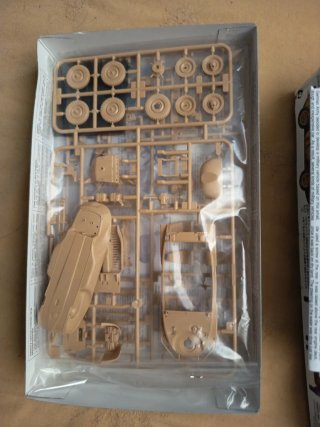 Maqueta Tamiya Schwimmwagen Type 166