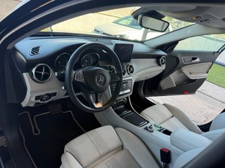 Mercedes-Benz GLA 220D 4Matic