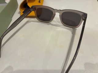 Gafas de sol MR.BOHO grises nuevas